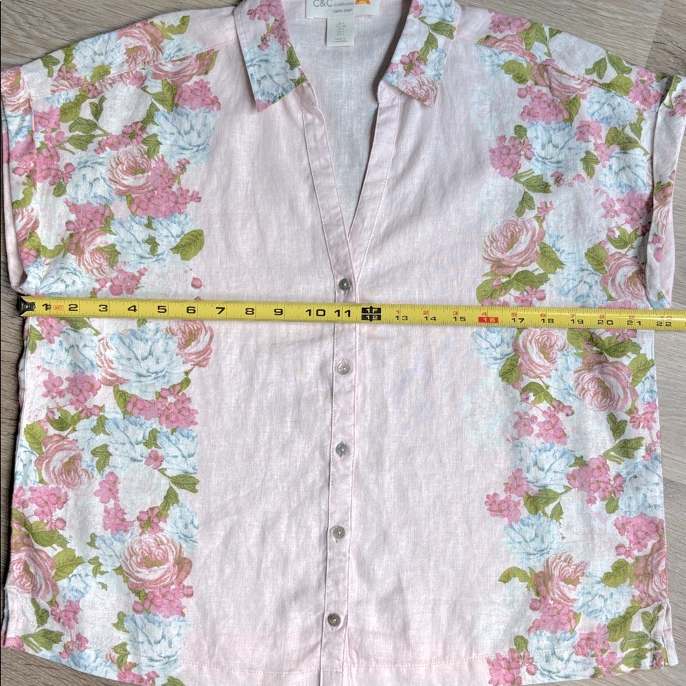 C & C California Button Up Ladies Shirt W/Collar V-Neck 100% Linen Size Large - Picture 5 of 7
